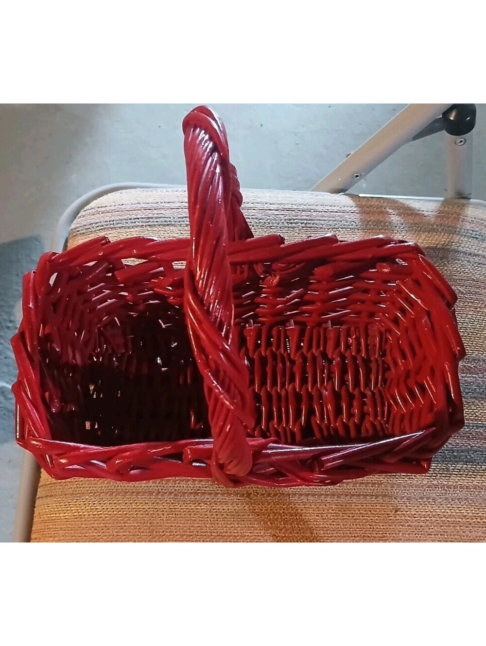 Red Wicker Basket(110516)